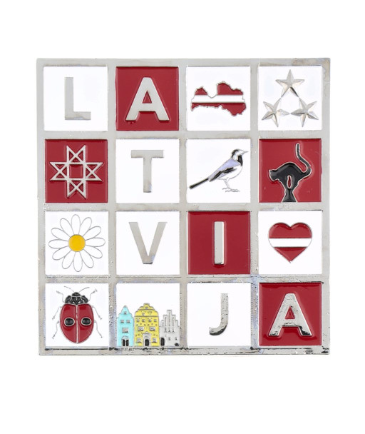 Kvadrāta formas magnēts Latvija ar simboliem
